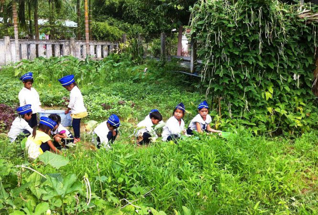 Trường học gắn với thực tiễn còn góp phần thay đổi cách thức học tập của HS 